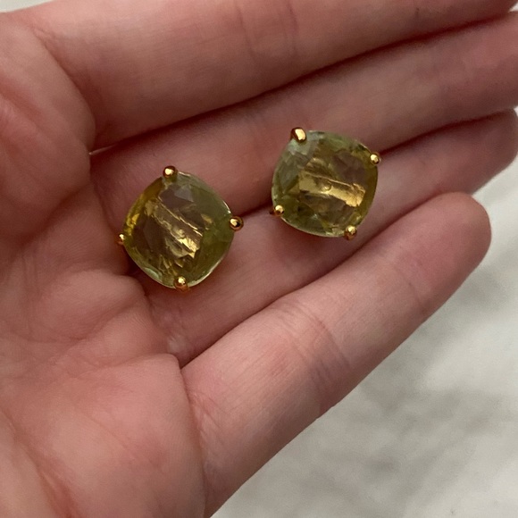 Translucent C Wonder earrings - Picture 1 of 3